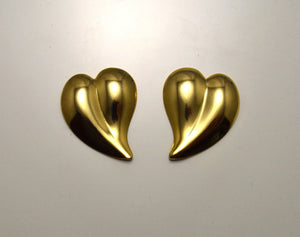 20 x 21 mm Curved Heart 14 Gold or Nickel Plated Magnetic Clip Or Pierced Earrings - Laura Wilson Gallery 