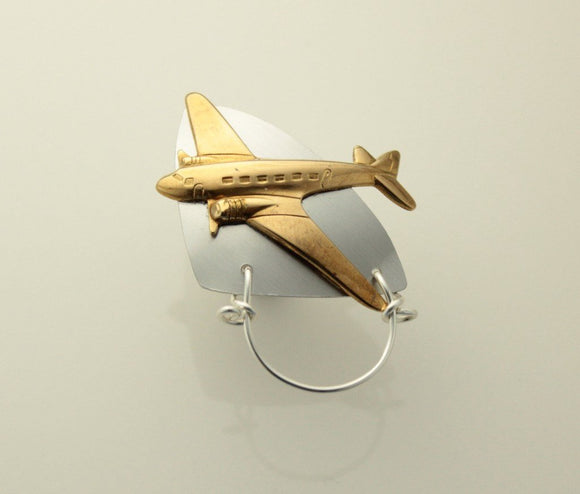 Men's Airplane Magnetic Eyeglass Holder - Laura Wilson Gallery 
