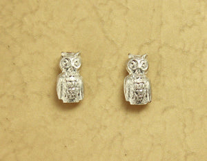Tiny Silver Owl Magnetic Clip Earrings - Laura Wilson Gallery 