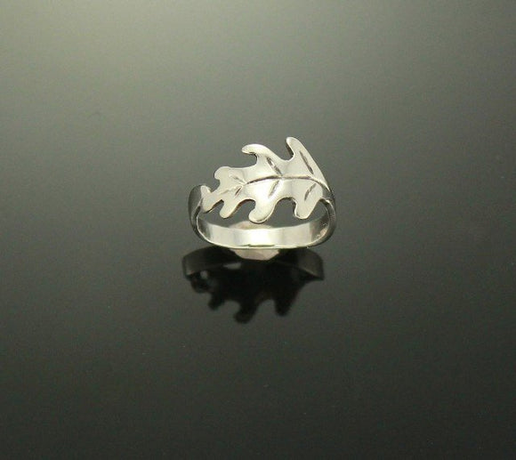 Handmade Vintage Sterling Silver Leaf Ring - Laura Wilson Gallery 